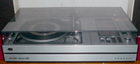 Grundig Studio 2000 Tuner und Plattenspieler